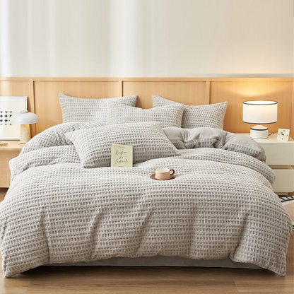 Avelune Bedding Set