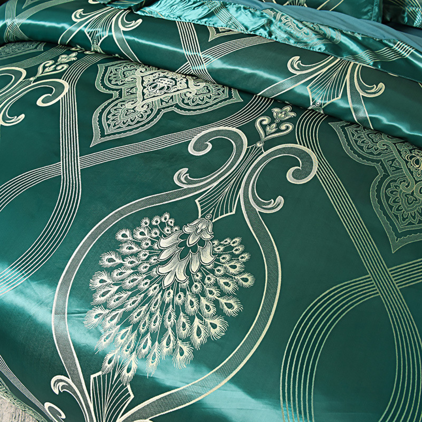 Elvora Bedding Set