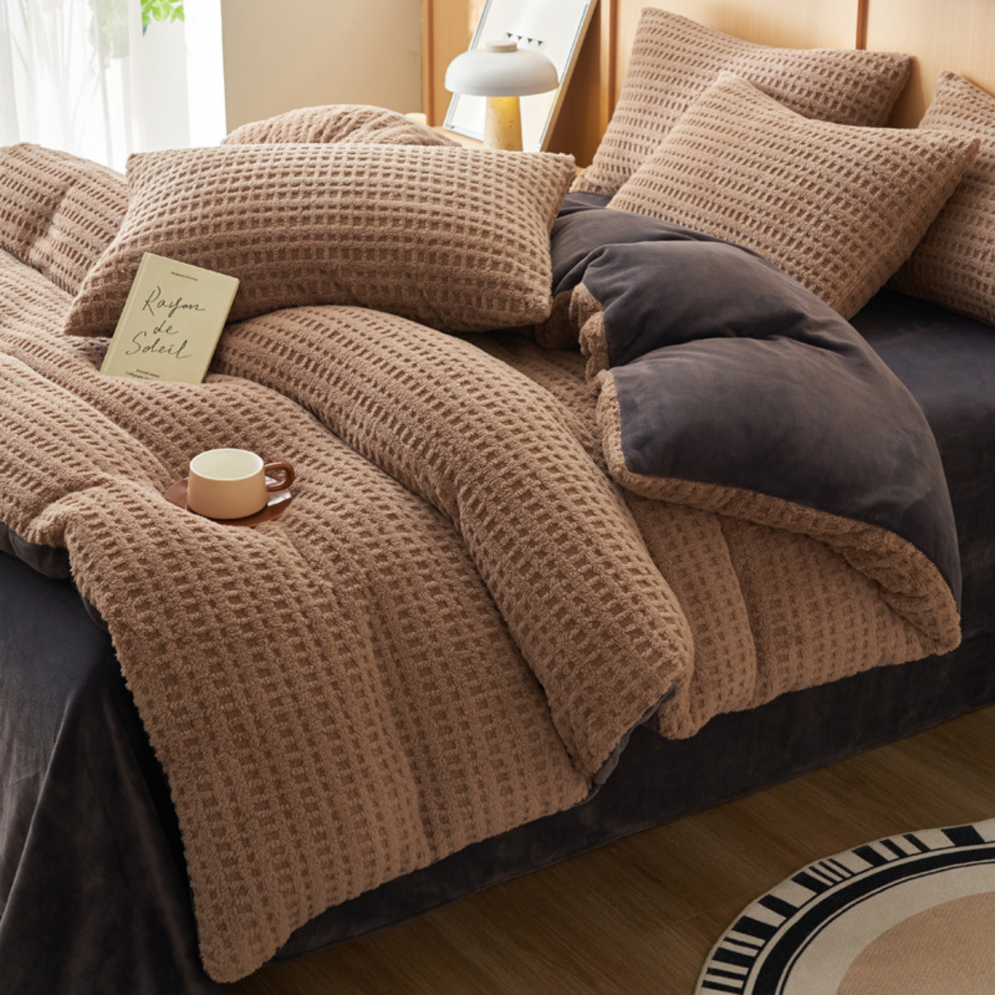 Avelune Bedding Set