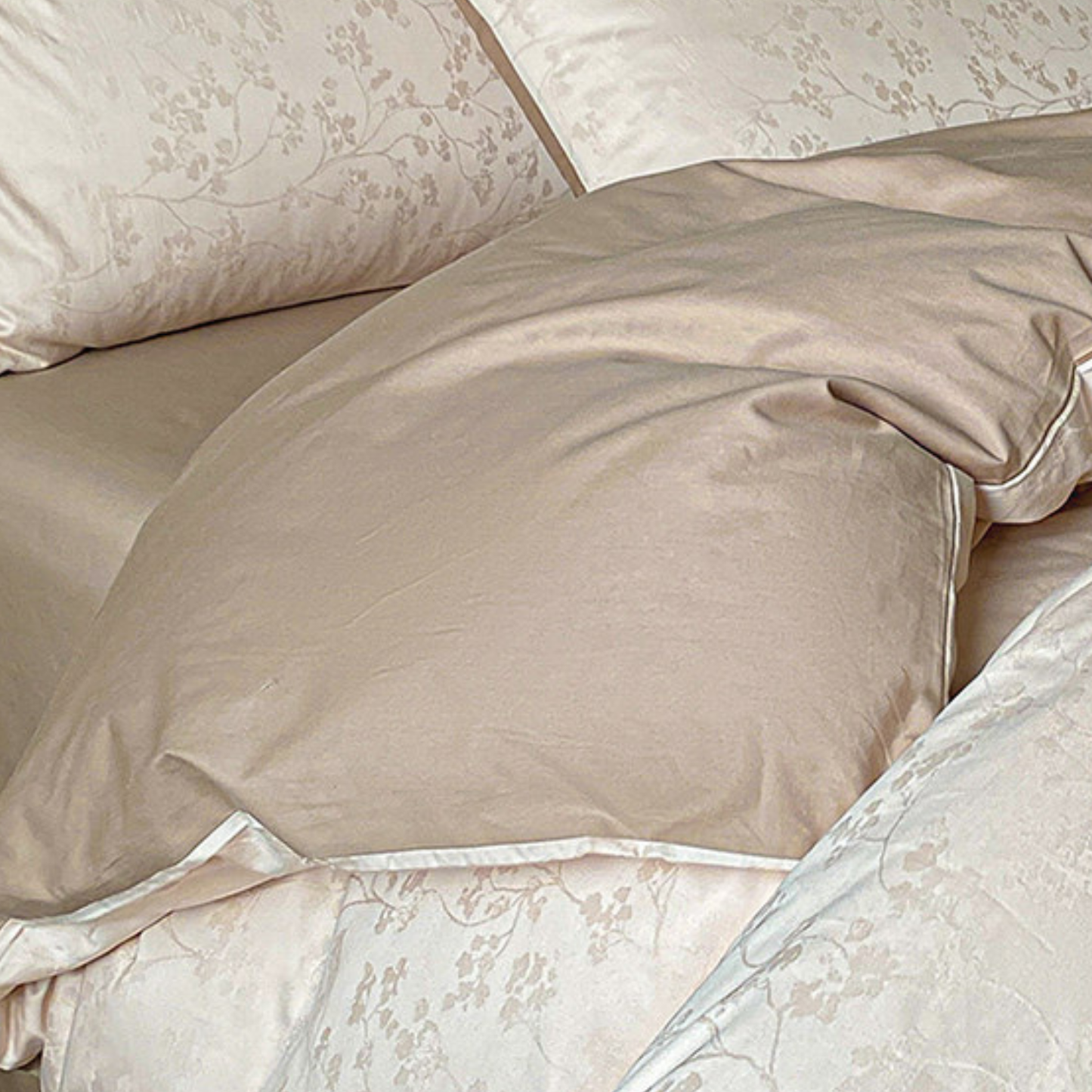 Somrelle Bedding Set