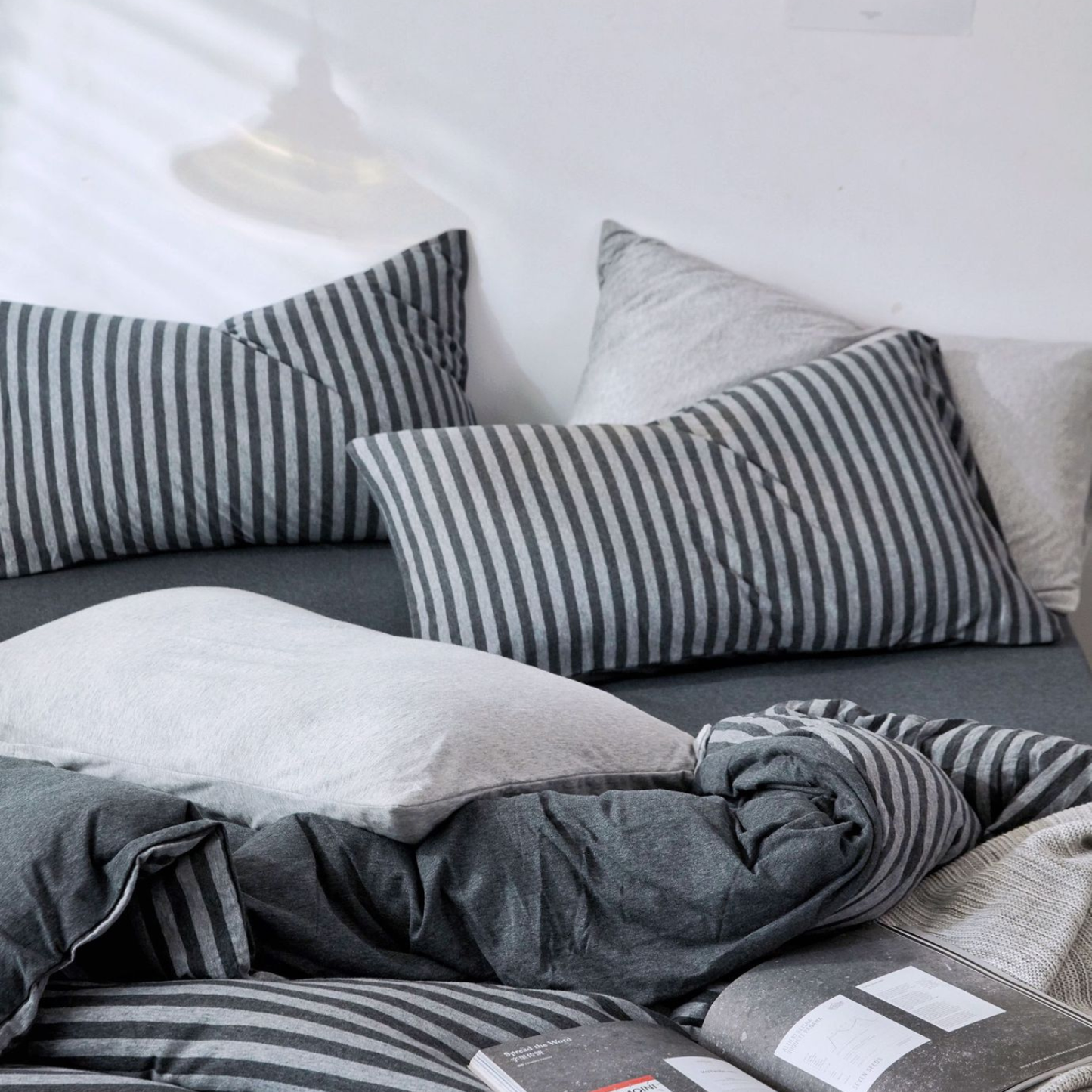 Noctura Bedding Set