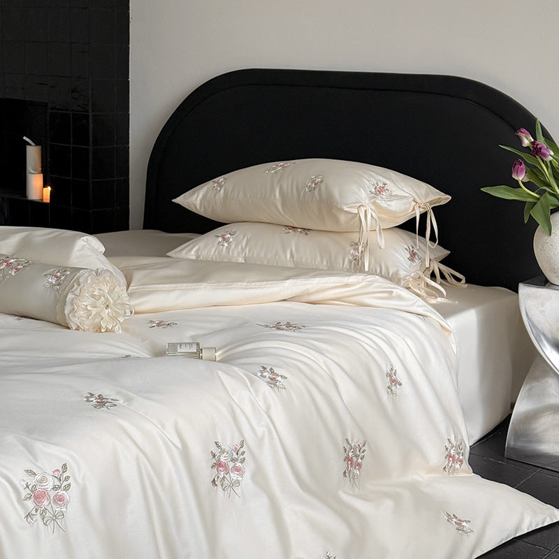 Oliné Bedding Set