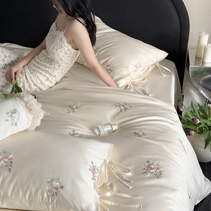 Oliné Bedding Set
