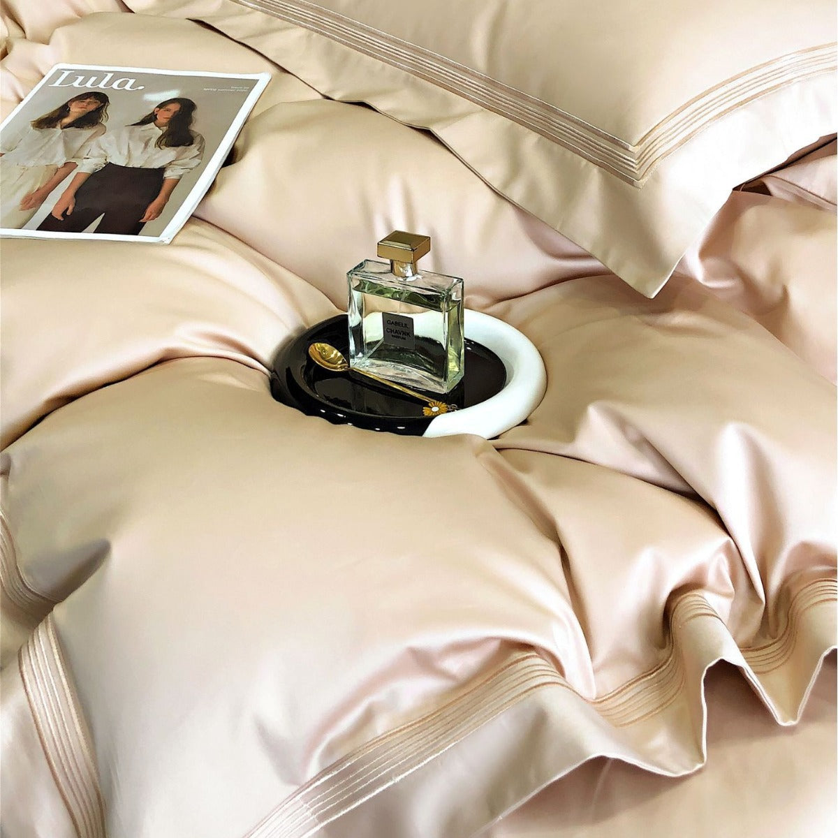 Elvaire Bedding Set