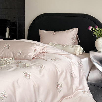 Oliné Bedding Set