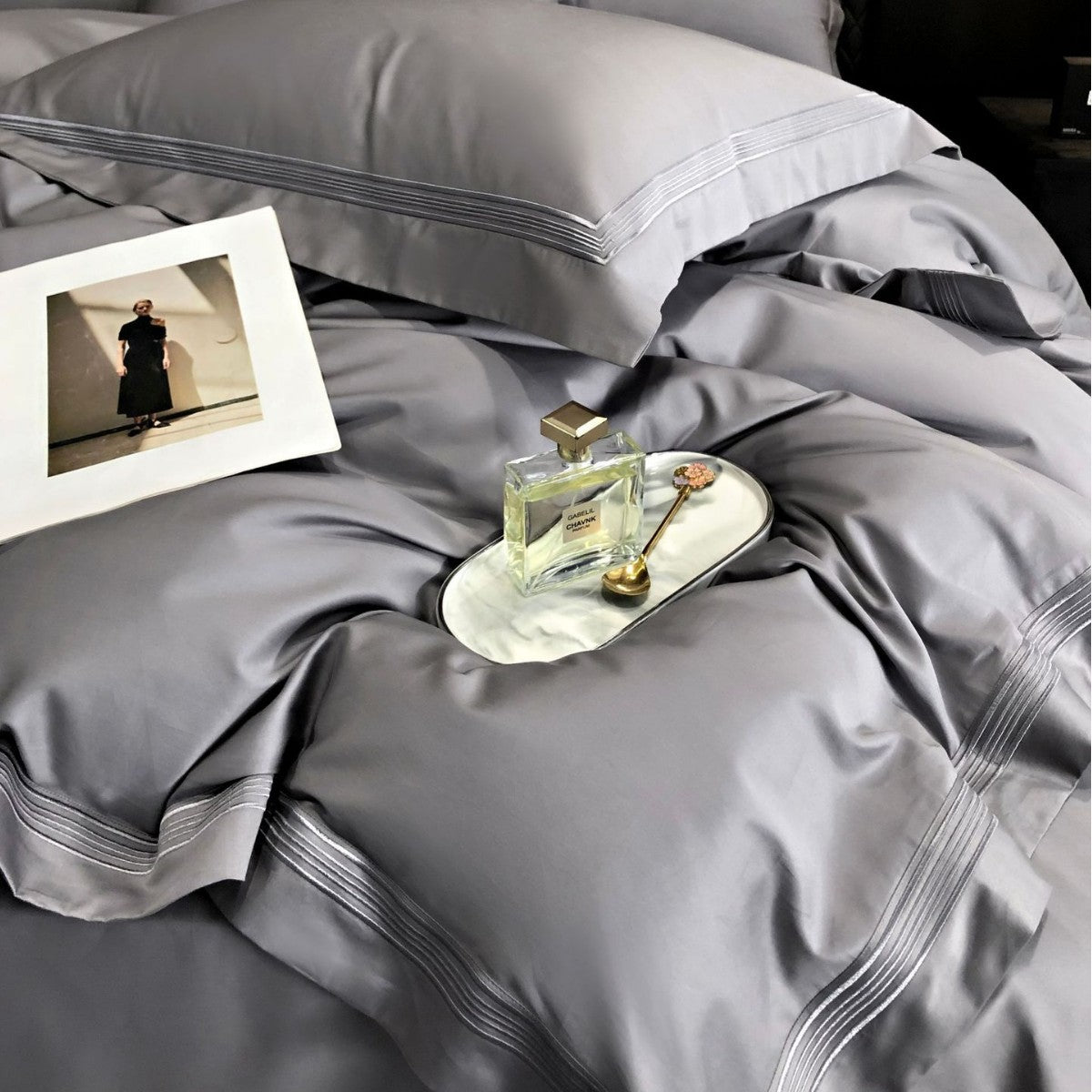Elvaire Bedding Set