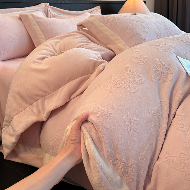 Helyn Bedding Set